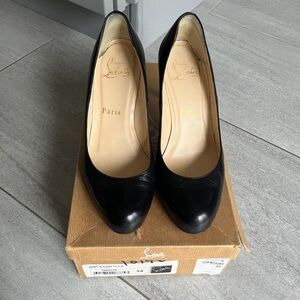 Christian Louboutin Black Leather Classic Round-Toe Pumps